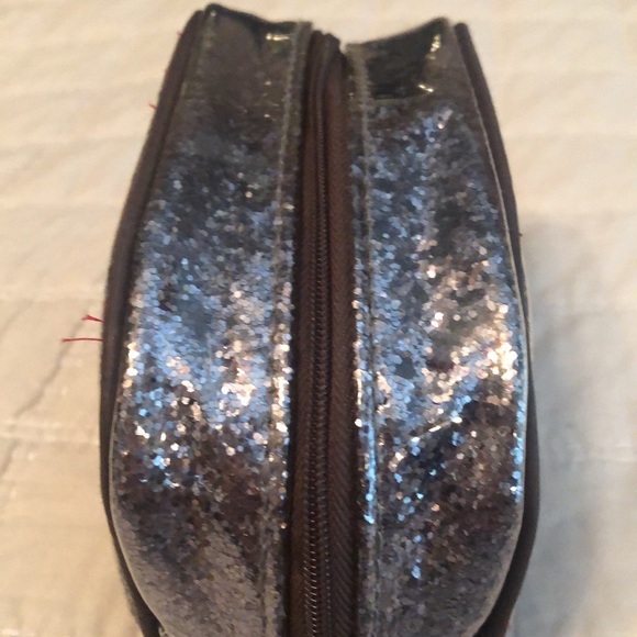Henri Bendel gunmetal silver make up bag - Picture 3 of 7